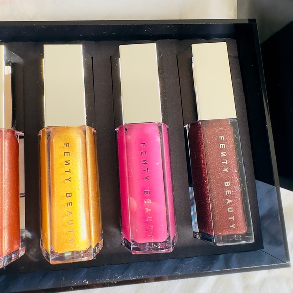 Fenty Beauty New Smoke’d Quartz GLOSS BOMB UNIVERSAL LIP LUMINIZER - Picture 4 of 10